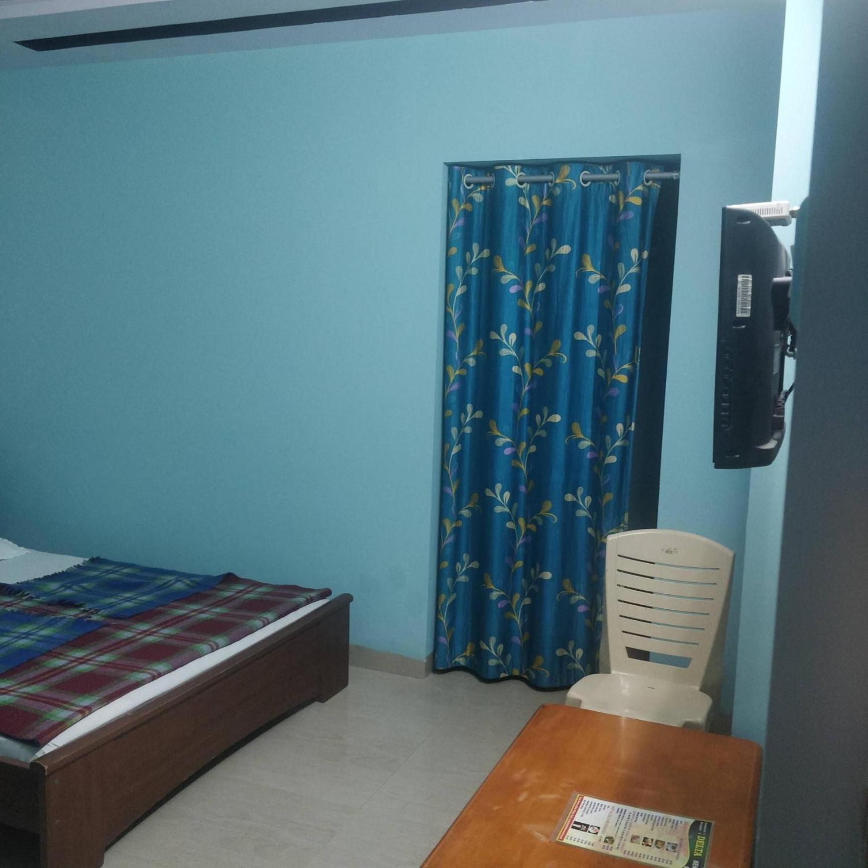 Hotel Delta Executive Shirdi Exteriör bild