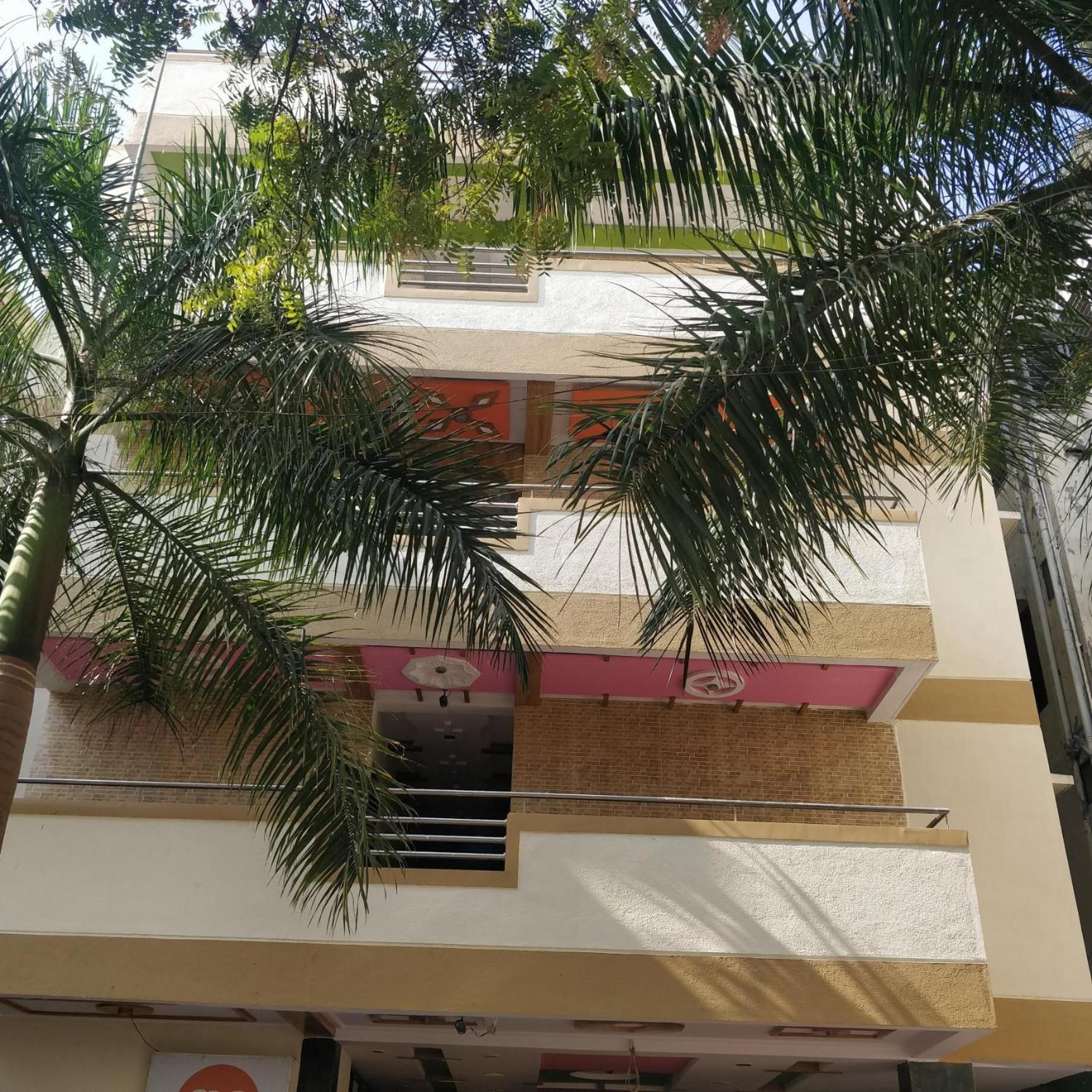 Hotel Delta Executive Shirdi Exteriör bild